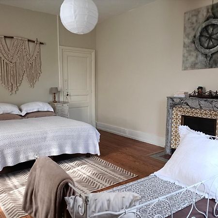 Chateau D'Arfeuilles Chambres Et Tables D'Hotes Ngoại thất bức ảnh